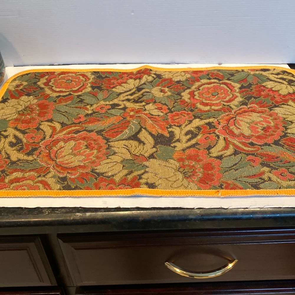 NIP Jasmin Mat - Tapestry Construction